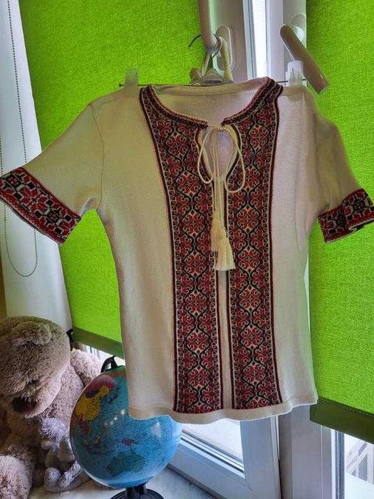 Вишиванка, вишита сорочка для хлопця.Вышиванка,жилет український