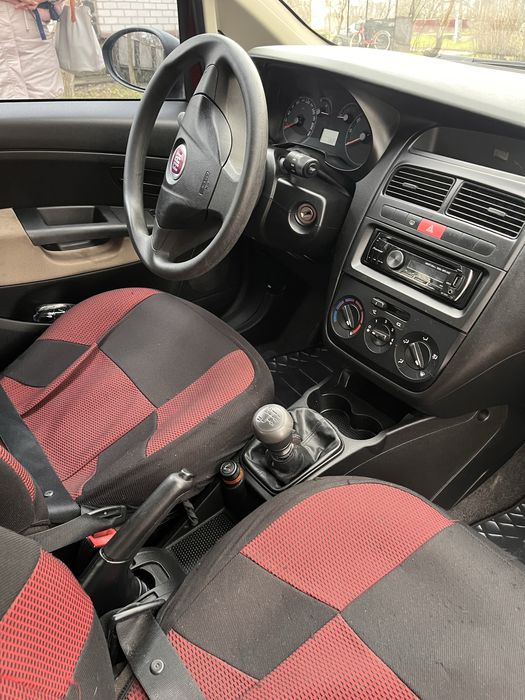 Fiat Linea 2009 р. • 1.4 бензин • Механіка