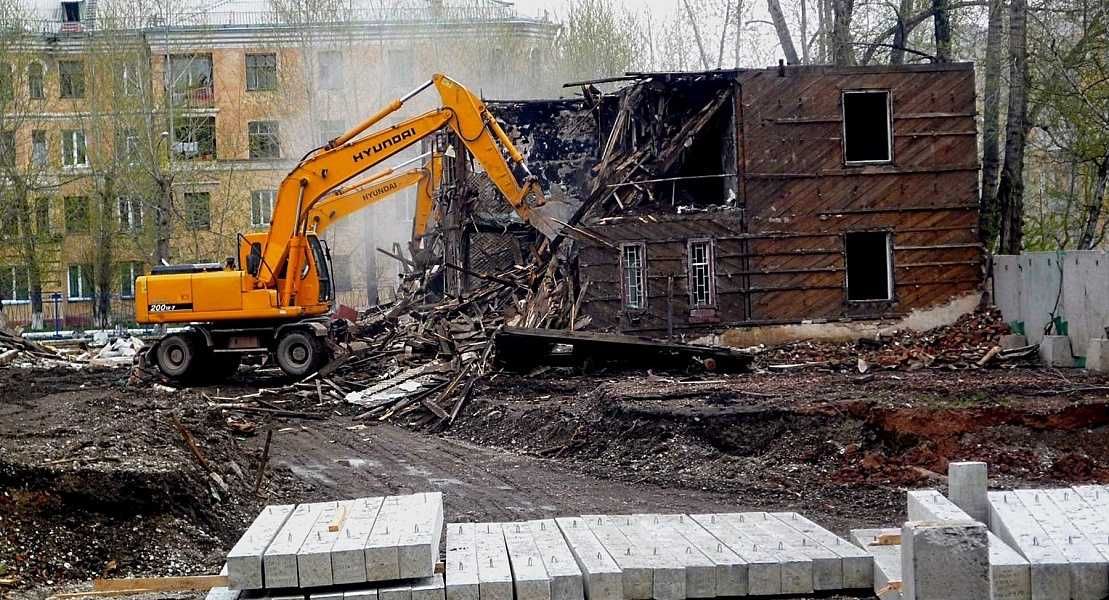 Демонтаж будинків, труб, фундаменту, ангару. Знесення, земельні роботи