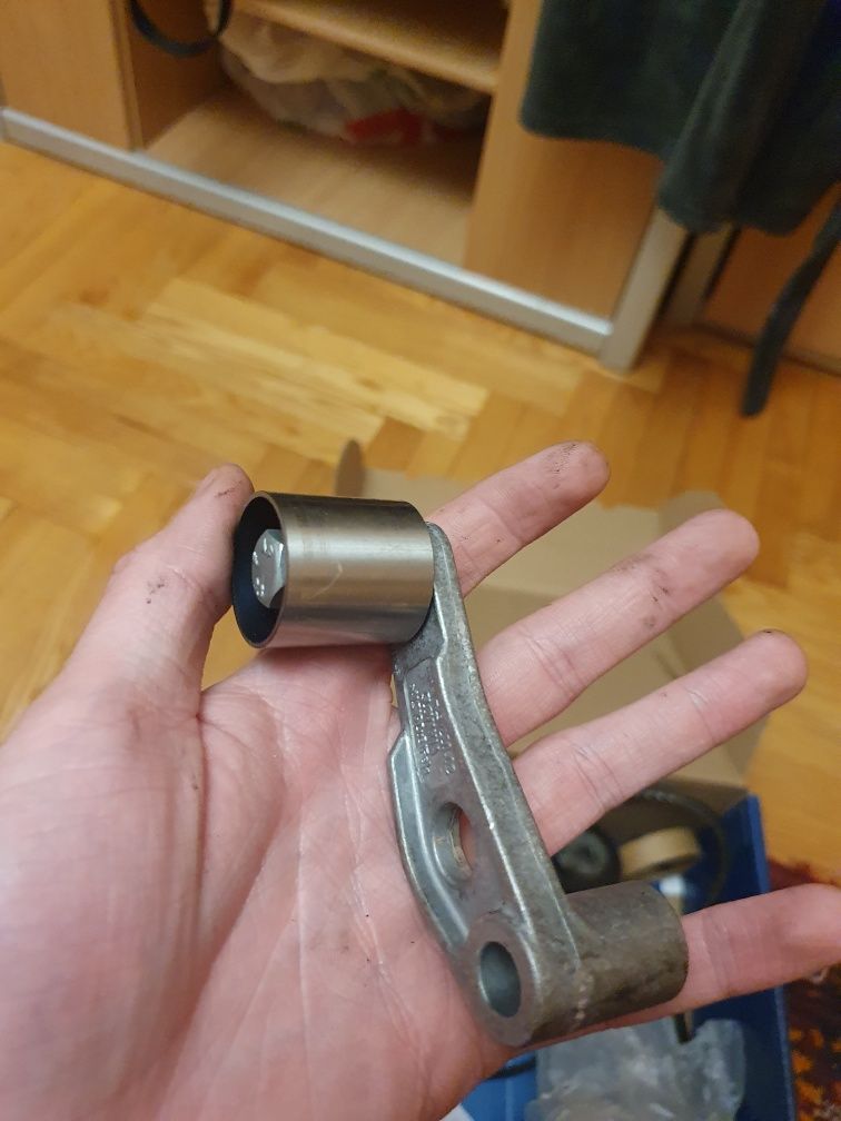 Новый Натяжитель ремня ГРМ INA 1.4 BUD (VW, Skoda)