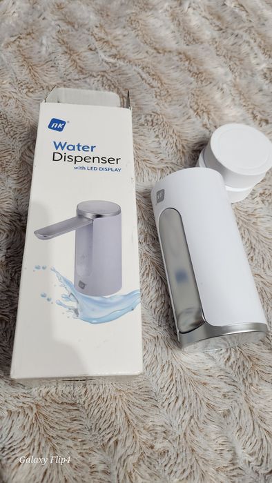 Автоматичний диспенсер / помпа для води