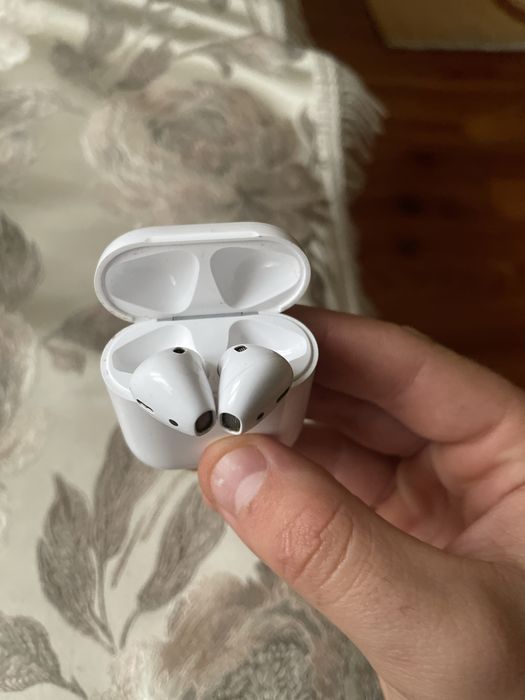 Оригінальні навушники AirPods 2 покоління + чехол у подарунок