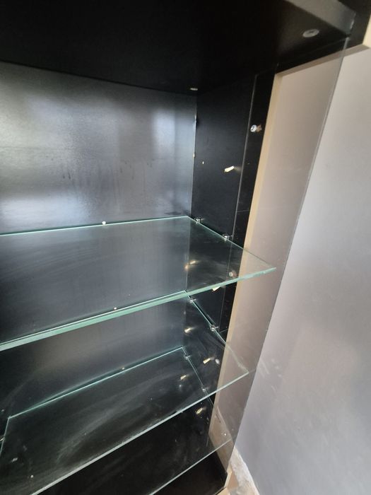 Witryna drewno szkło