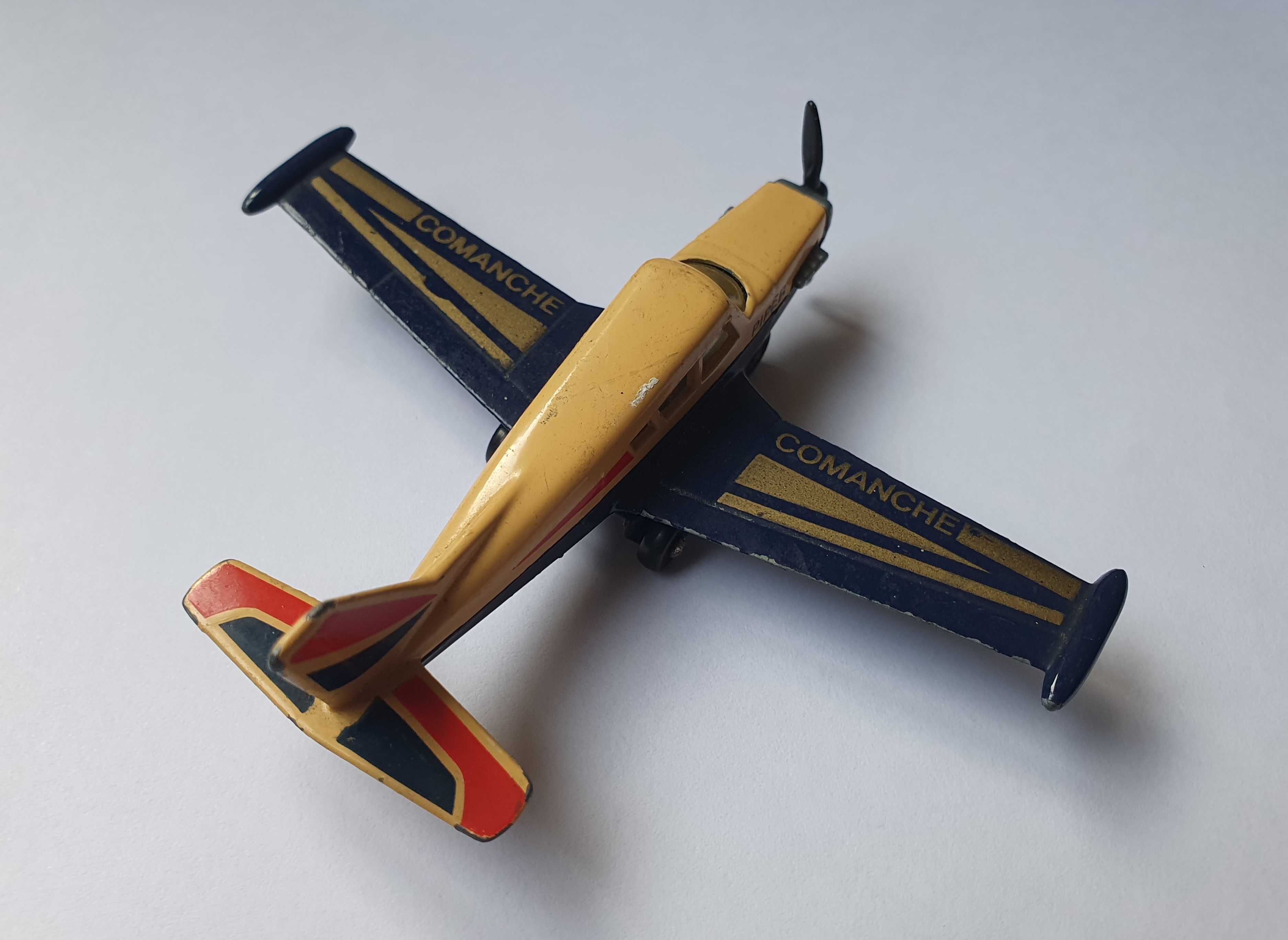 Avião Piper Comanche 1976 - Matchbox SB19 - Macau - vintage - Anos 80