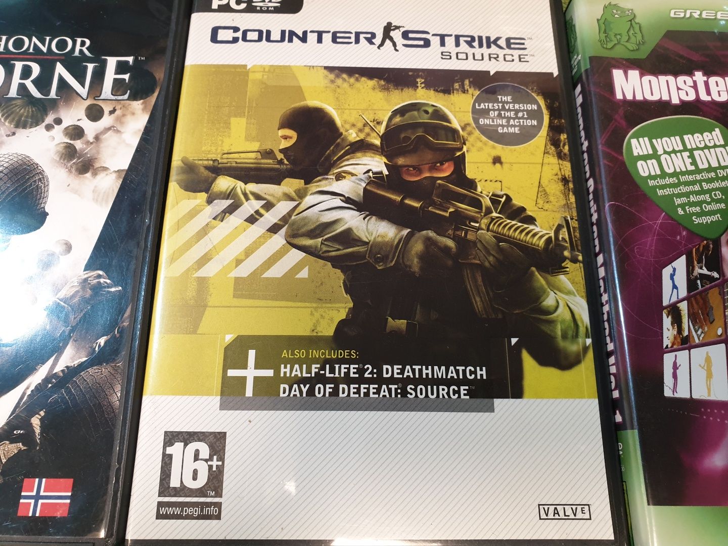 3 gry na PC komputer.