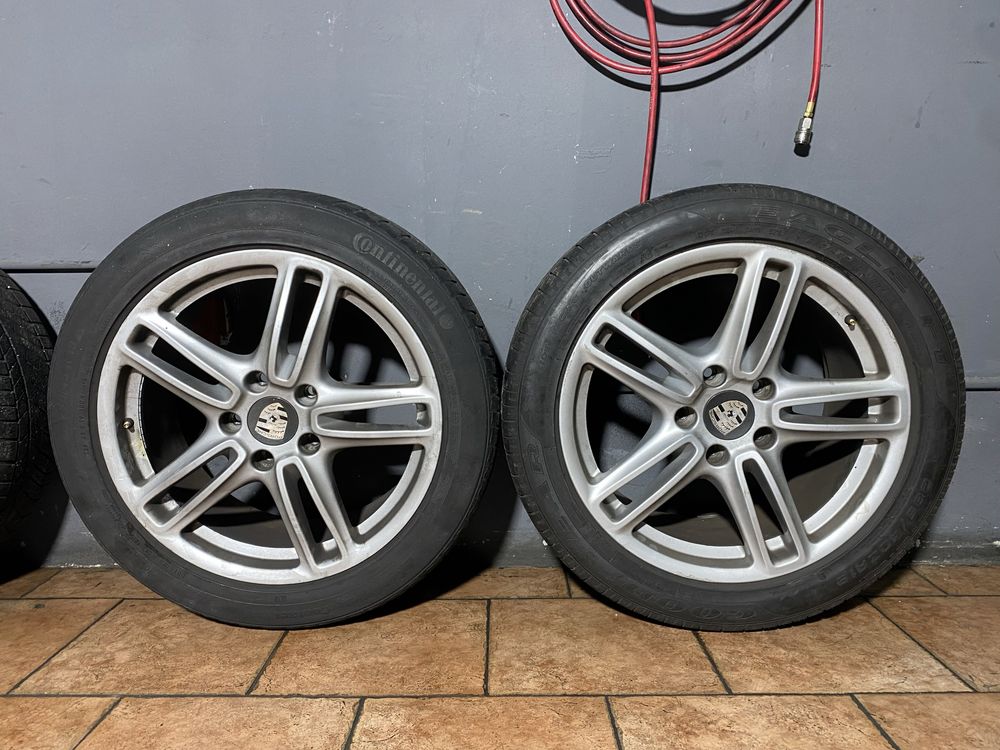 Conjunto 4 jantes originais PORSCHE R19 com pneus. Furação 5x130. Jantes em muito bom estado.