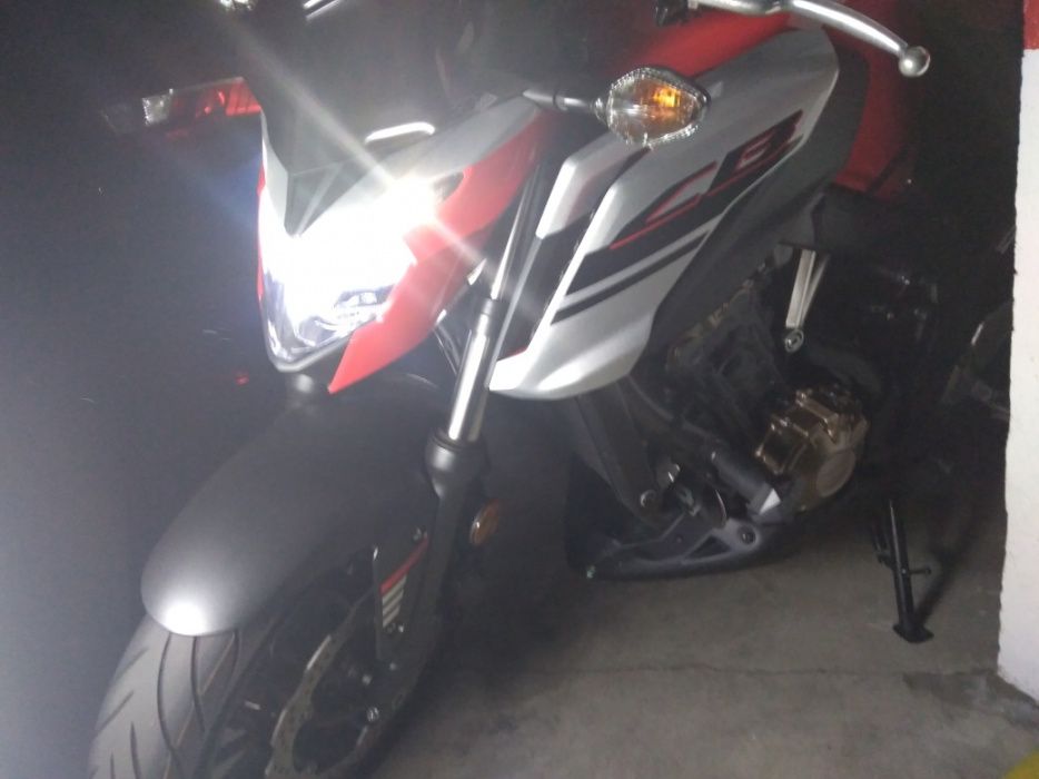 Vendo Honda CB 650F ABS (RC 97).