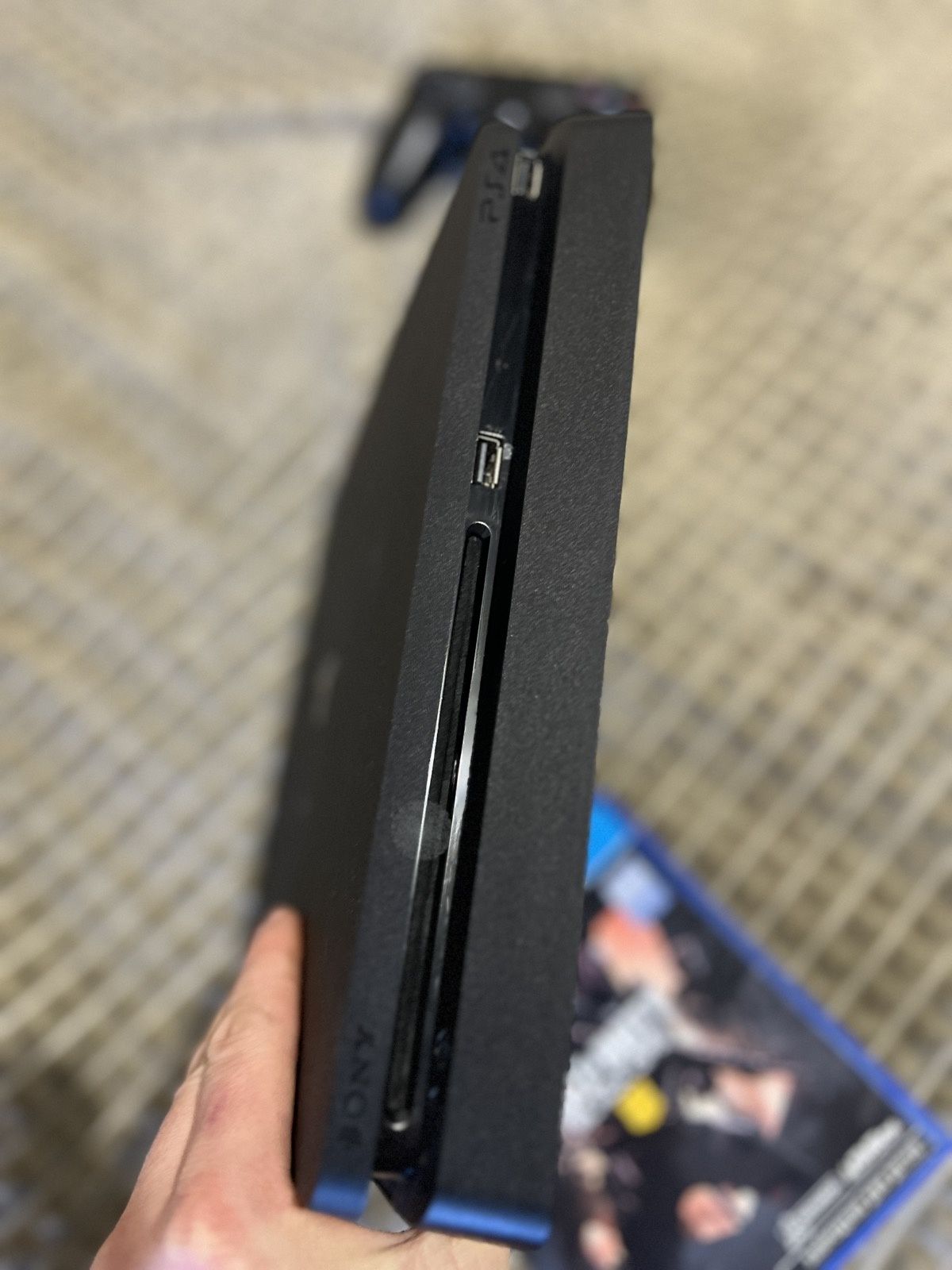 Продам Ps4 slim, ідеальний стан