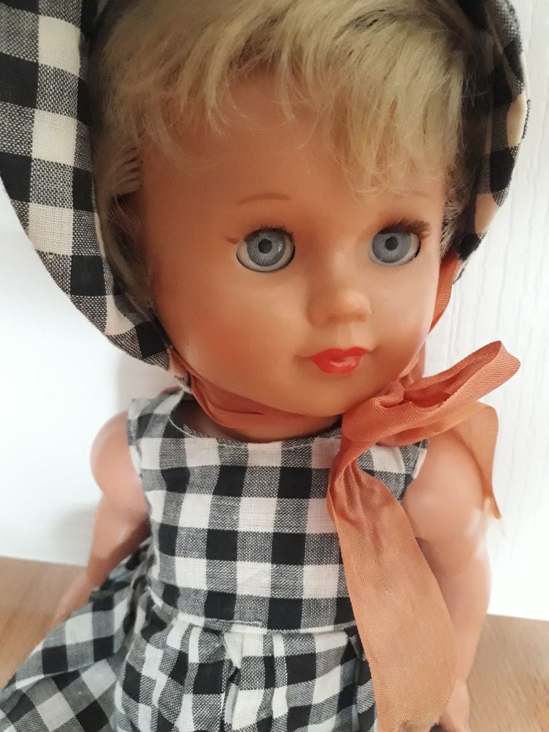 Śliczna stara lalka z lat 70-80 tych.Schildkrot 42 cm.Winylowa