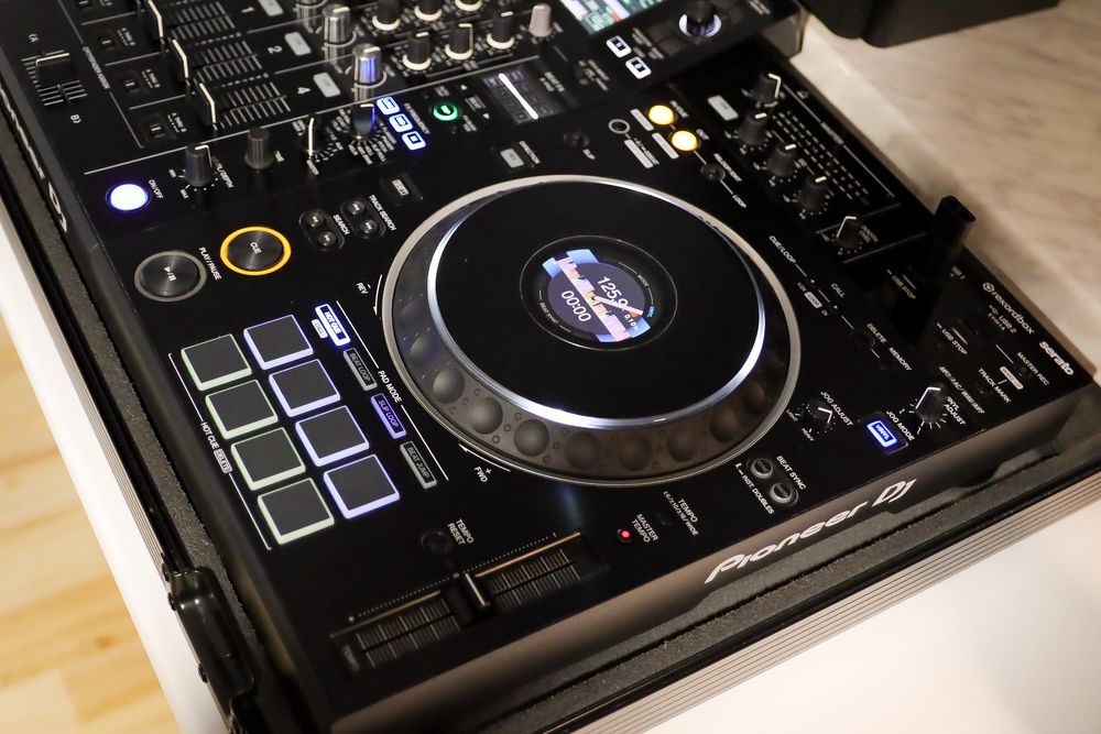 Kontroler DJ Pioneer XDJ-XZ + Case Jak Nowy