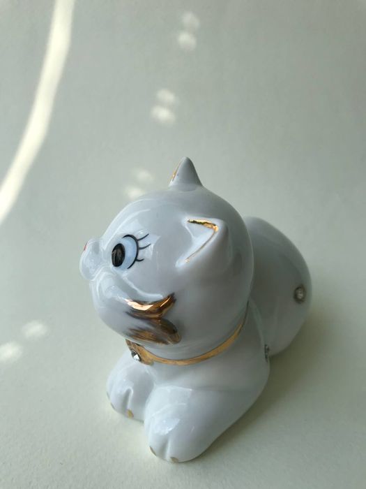 Кошка статуэтка фарфор