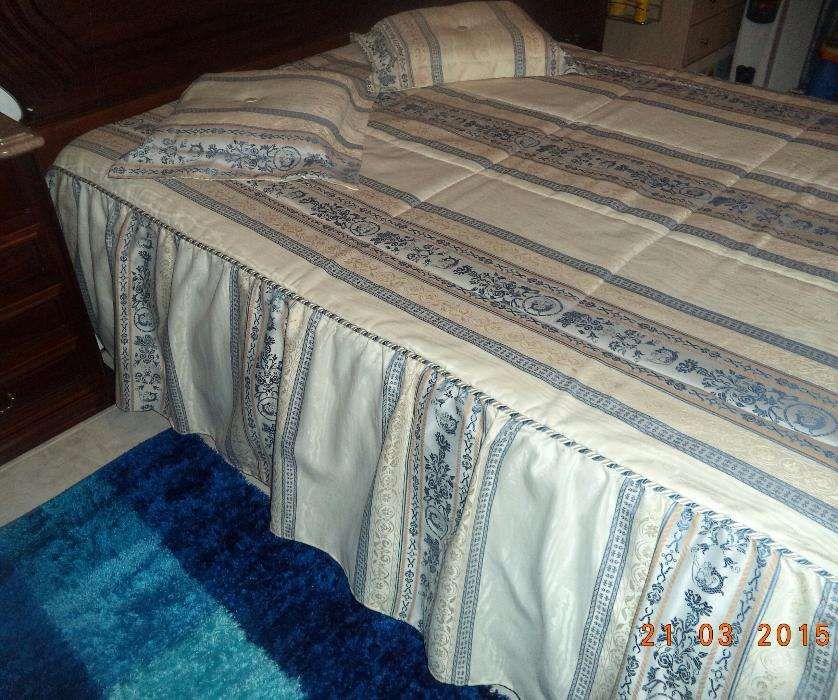 cortinado ,edredon .tapetes de quarto