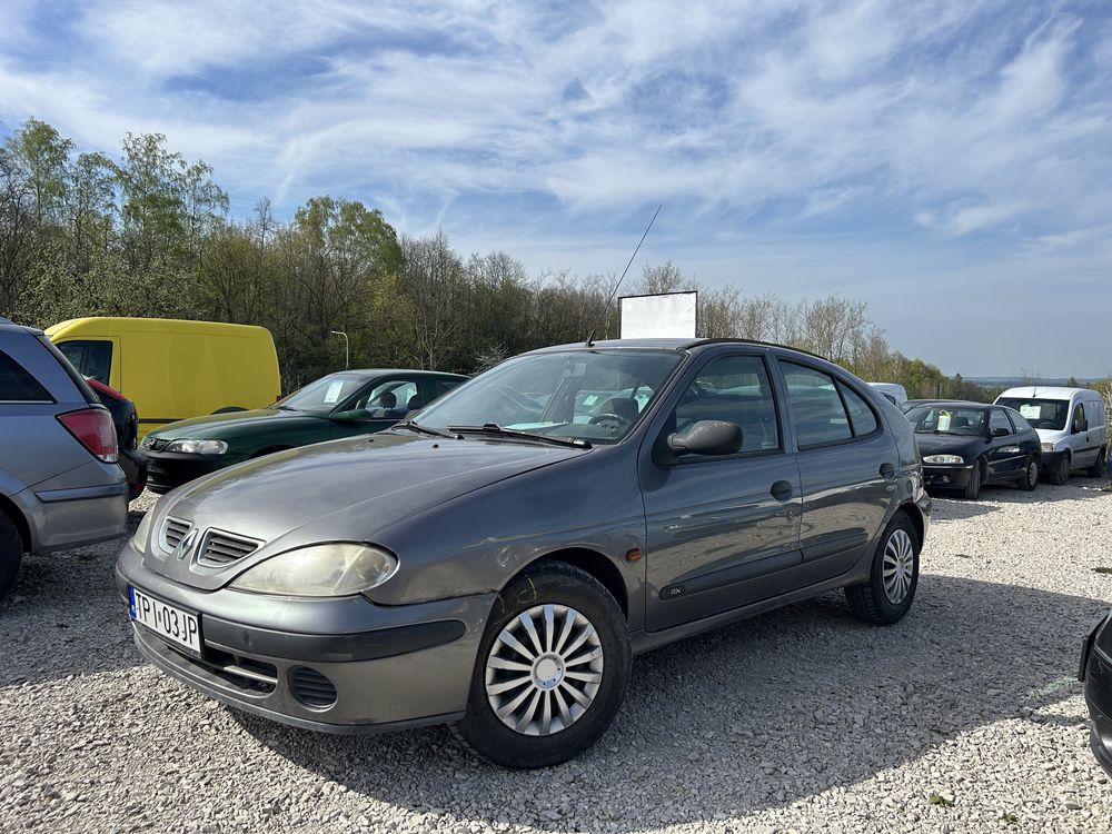 Renault Megane 1.4 75KM