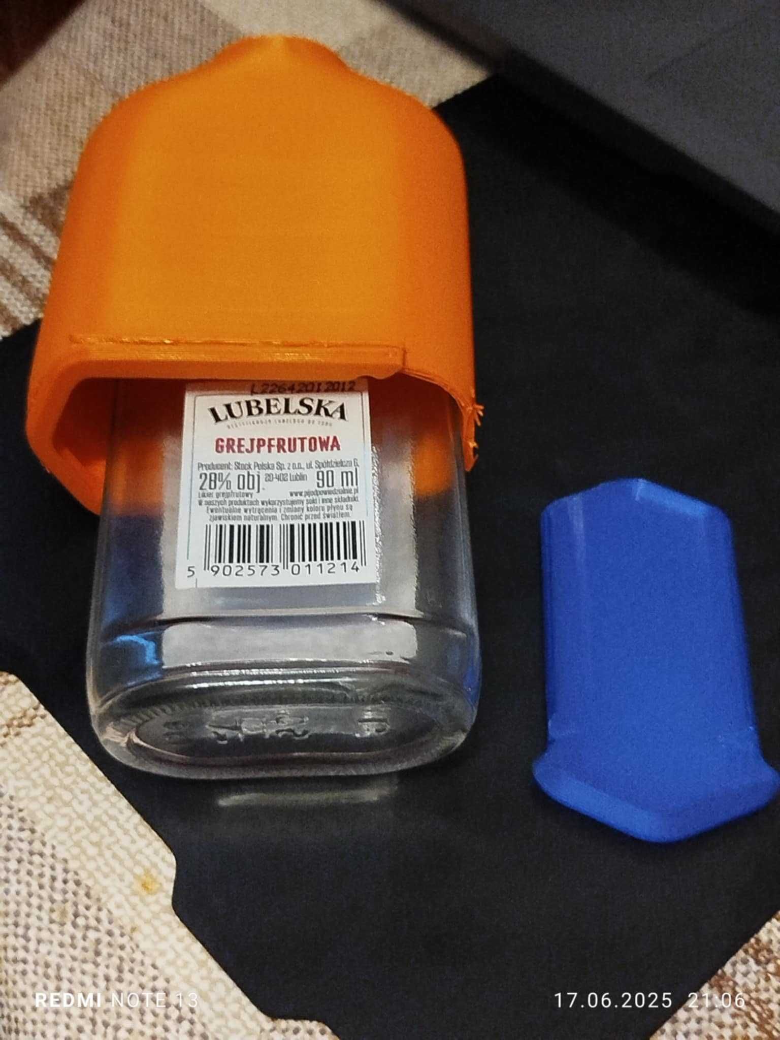 Etui / Nakładka na butelkę 90 ml – dyskretna elegancja