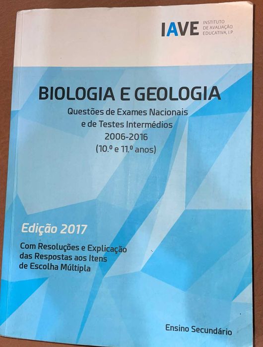 Livro Exercícios Exame Biologia e Geologia IAVE