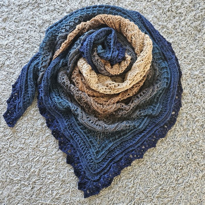 Chusta robiona na szydełku rękodzieło Handmade idealna na prezent