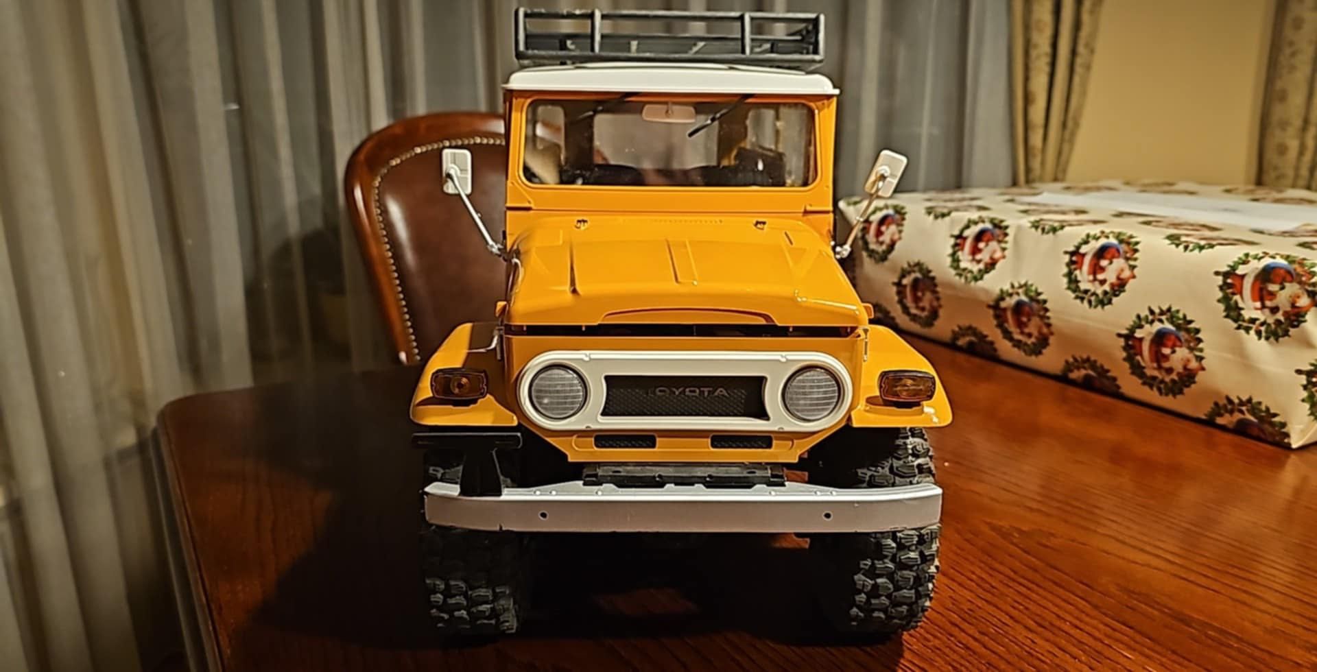 FMS Toyota fj40 rc crawler 1:8