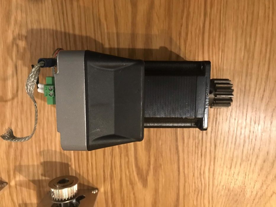 Schneider silnik krokowy / serwonapęd Lexium Mdrive 1.44Nm