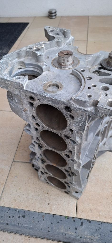 Blok silnika transporter Multivan T5 AXD