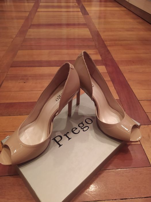 Продам туфли-босоножки