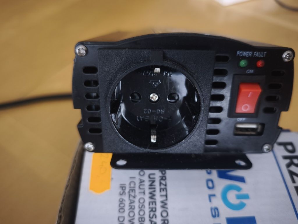 Przetwornica napięcia IPS600 max600W
Volt
IPS600DUO
POLSKA
POWER INVER