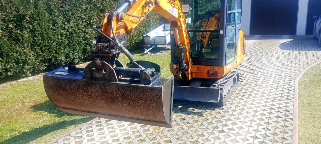 Minikoparka Hanix nie bobcat, nie  yanmar