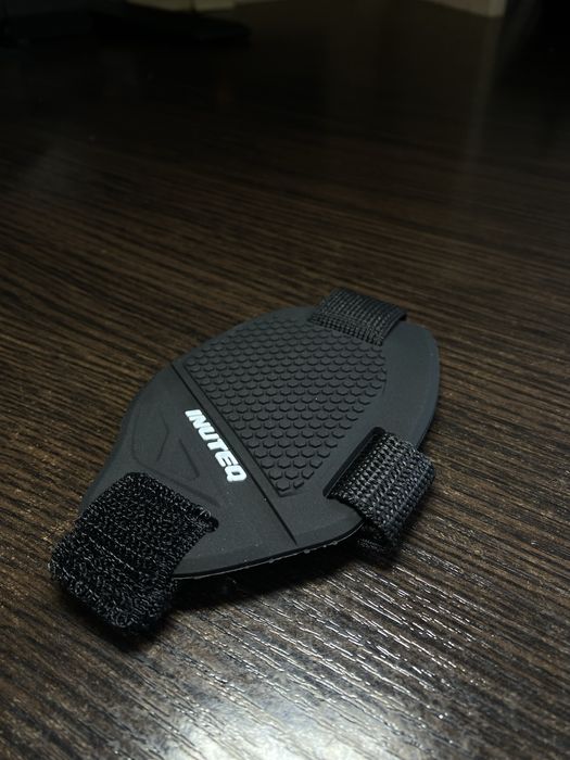 Різні аксесуари до мотоцикла