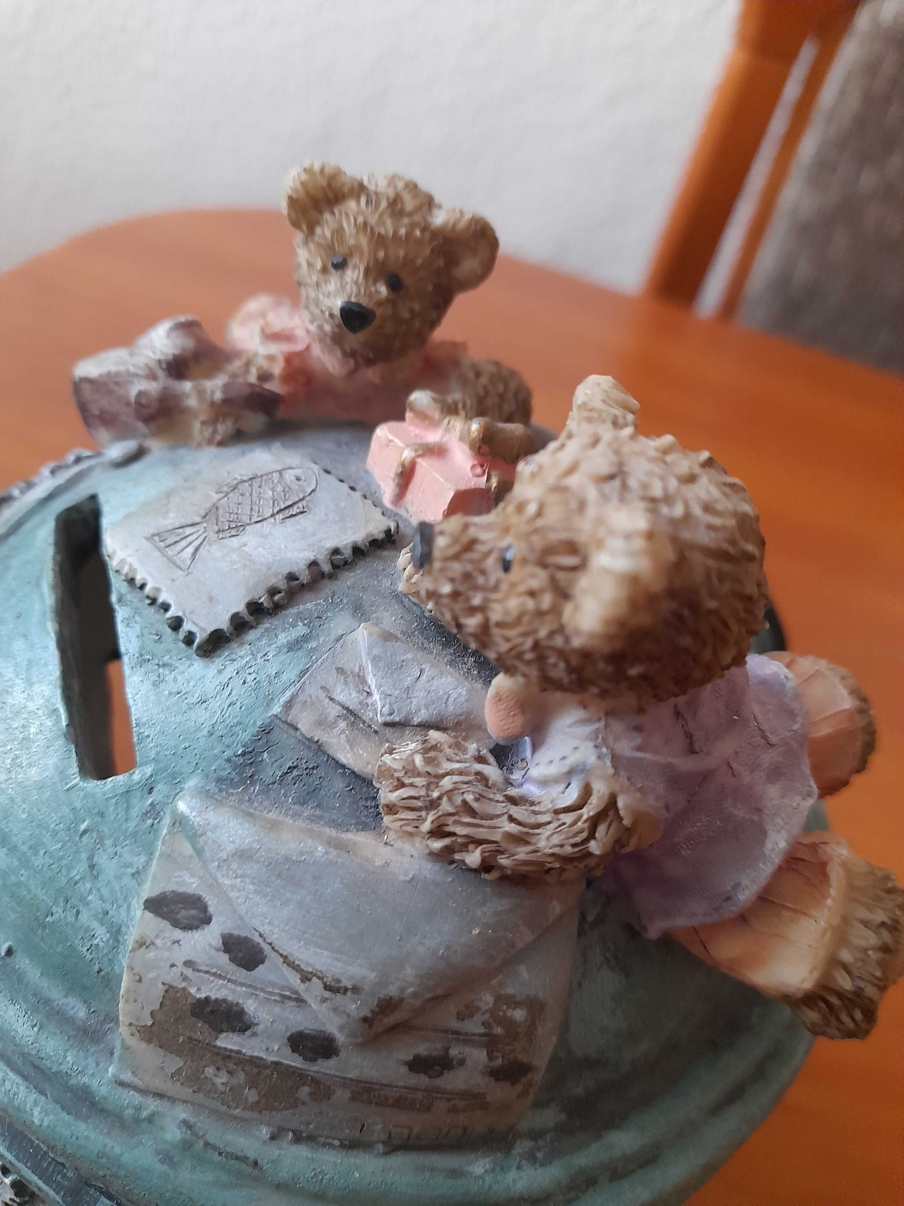 Vintage  piękna handmade duża skarbonka z kluczykami Teddy Bear