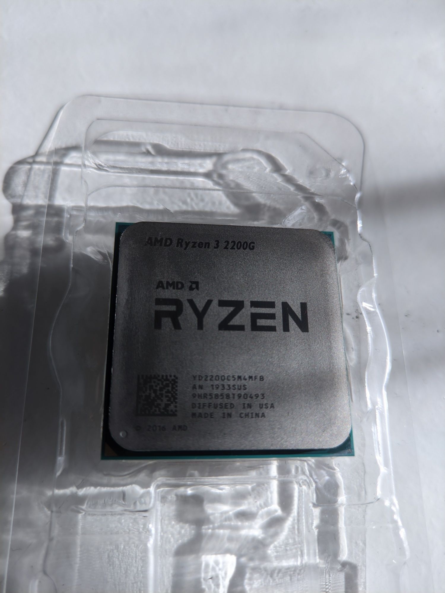 Ryzen 3 2200G (Sem Cooler)