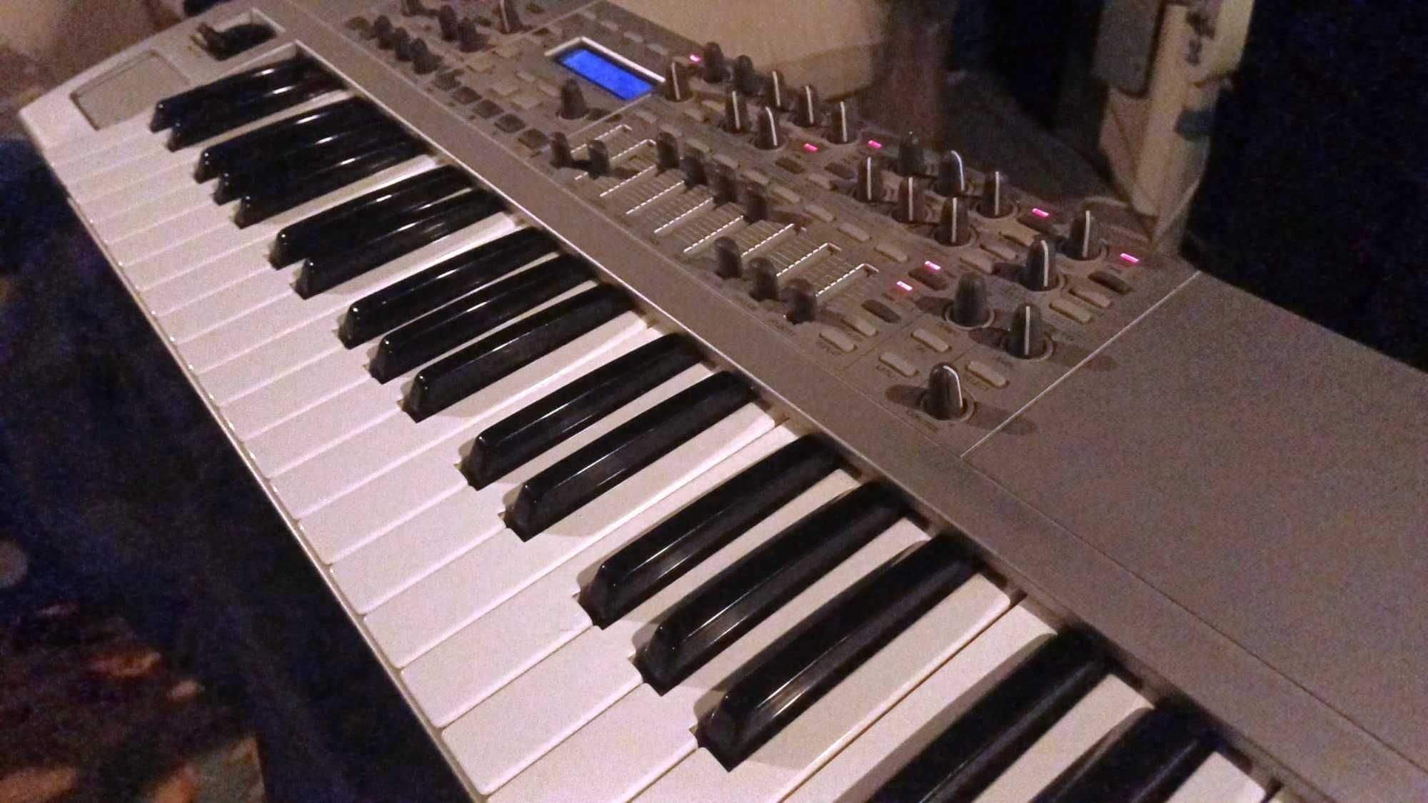 Novation X-Station 49 Teclas - Usado, Funcional, 230€ (Lisboa)