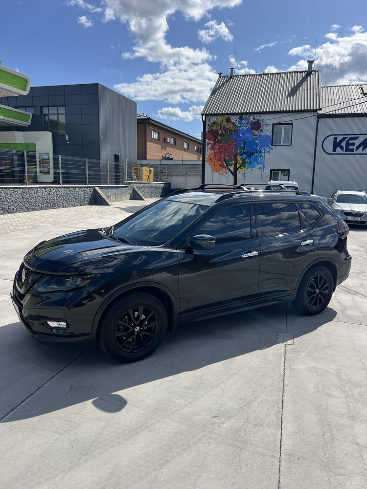 Продам Nissan Rogue SV