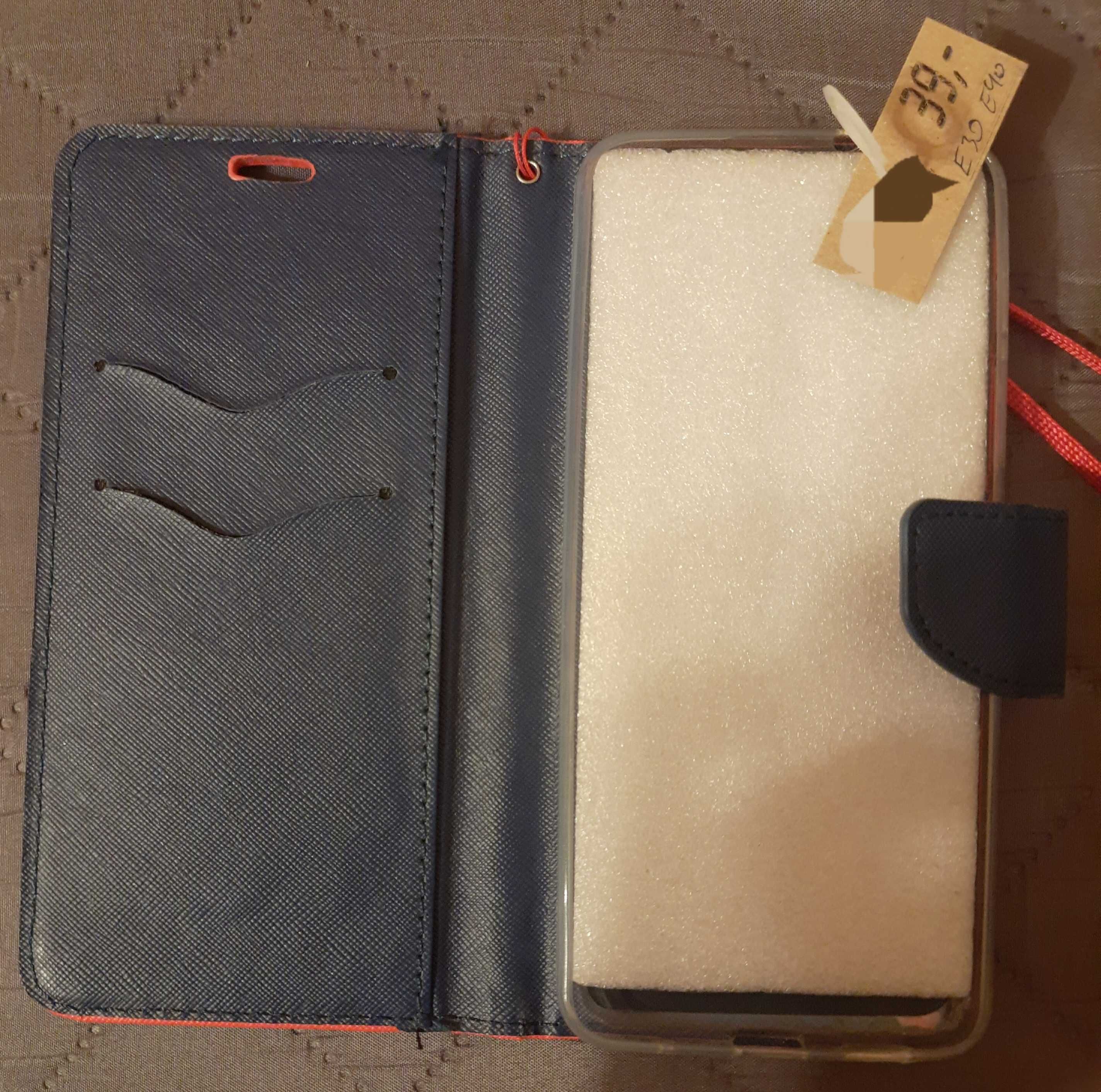 Czerwone etui na telefon Motorola E30