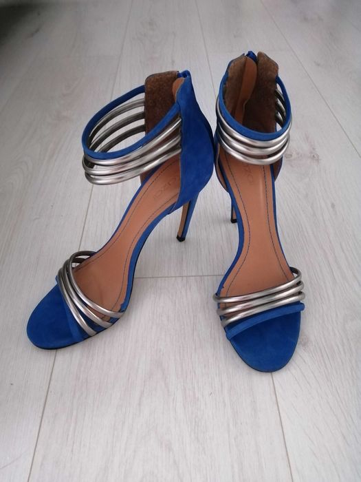 Kazar jak nowe Buty na obcasie szpilki granatowe niebieski sandały