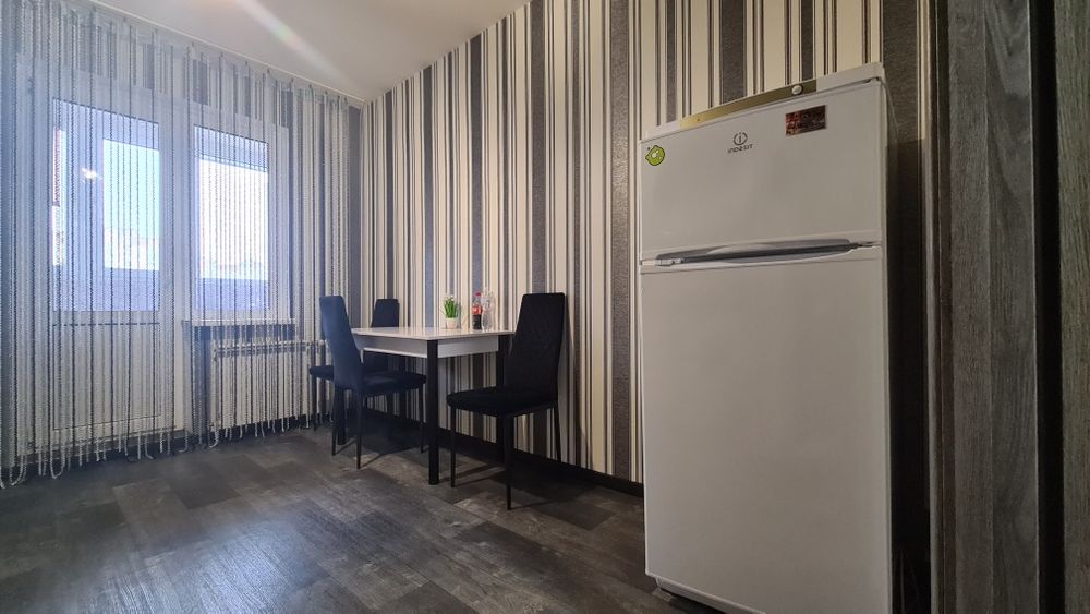 1к урлівська ахматової григоренко позняки рівермол