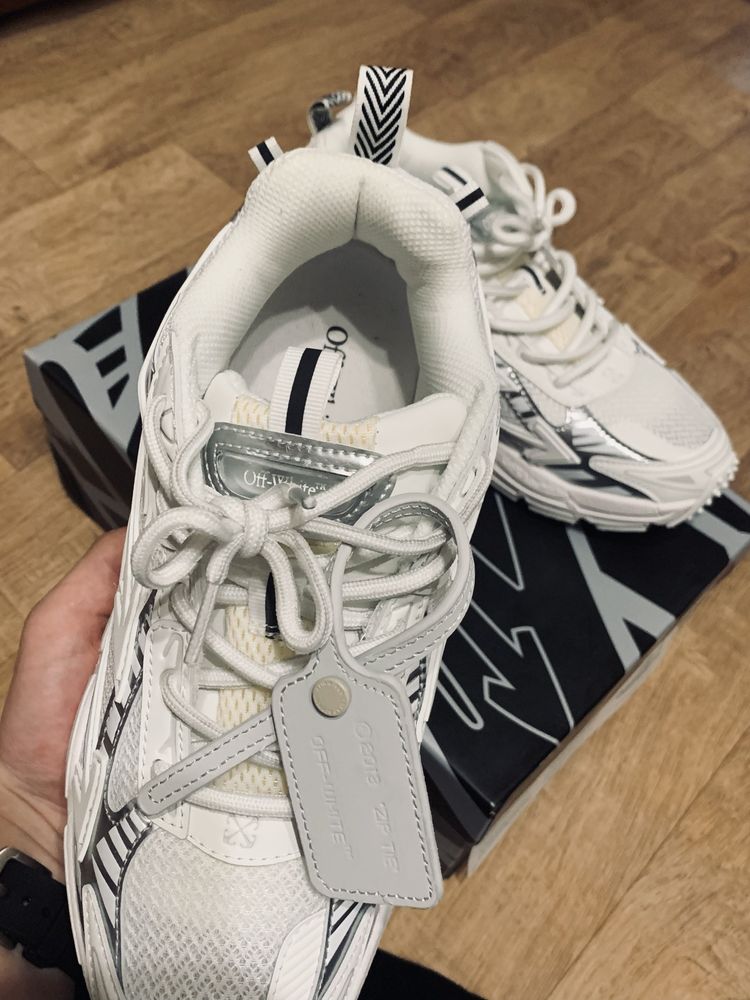 Кросівки Off-White BE RIGHT BACK White