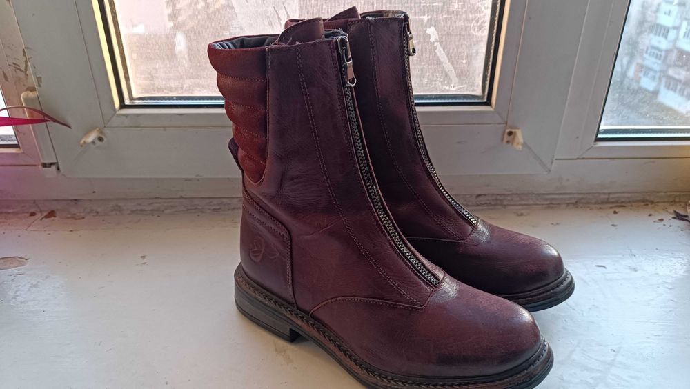 Нові преміум черевики Off Play.Оригінал.Made in Italy.Р 37.24 см