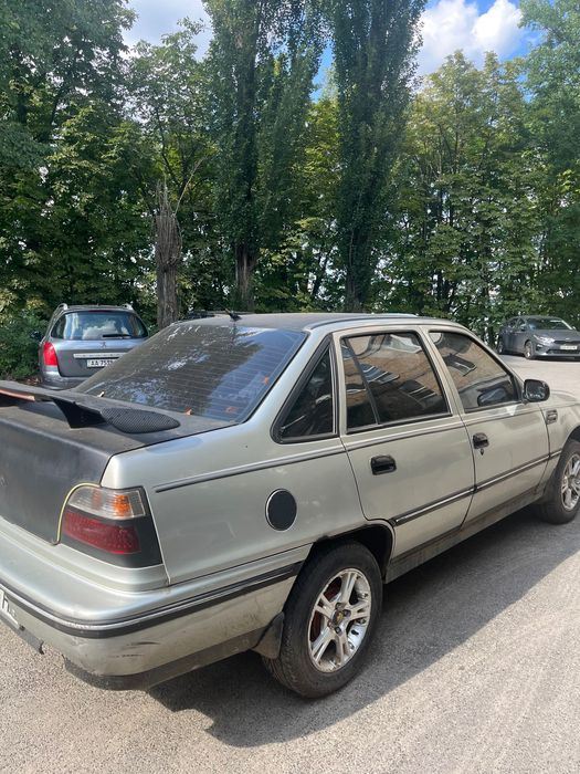 Автомобіль Део нексі