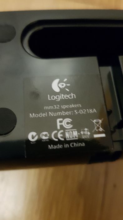 Colunas portáteis Logitech mm32