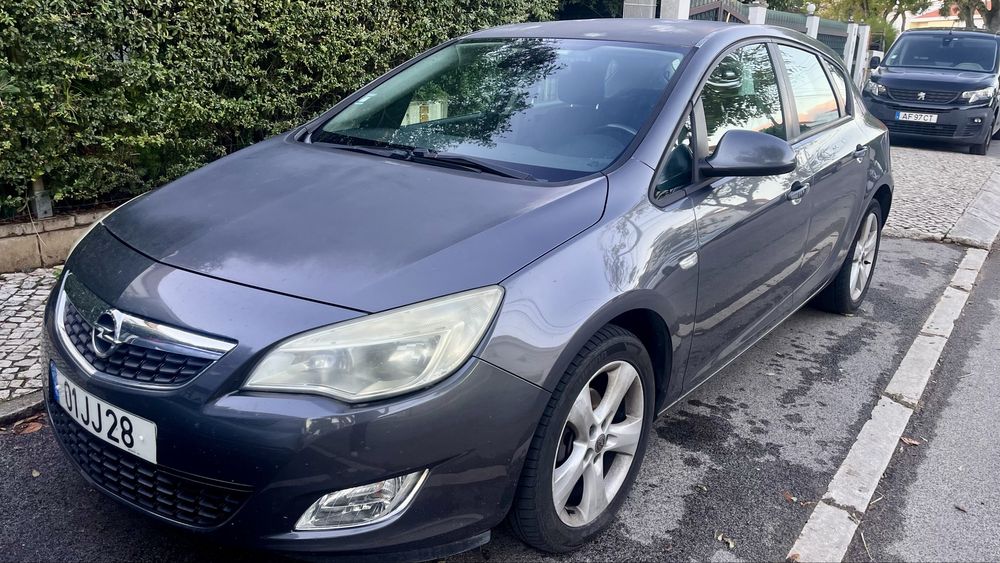 Opel Astra 1.2 (Ano: 2010)