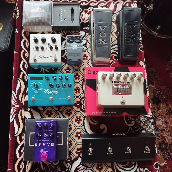 Sprzęt gitarowy efekty pedalboard