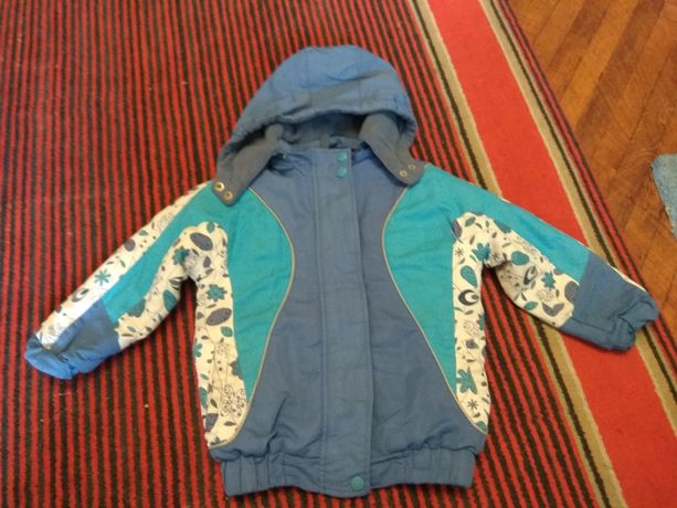 Демисезонная куртка на 3-4 года, осенняя курточка для девочки