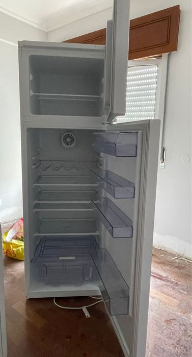 Frigorifico BEKO RDSA310K30WN 310L