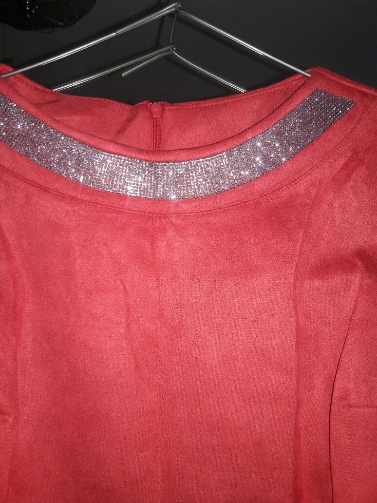 Платье новое красное нарядное стразы красивое