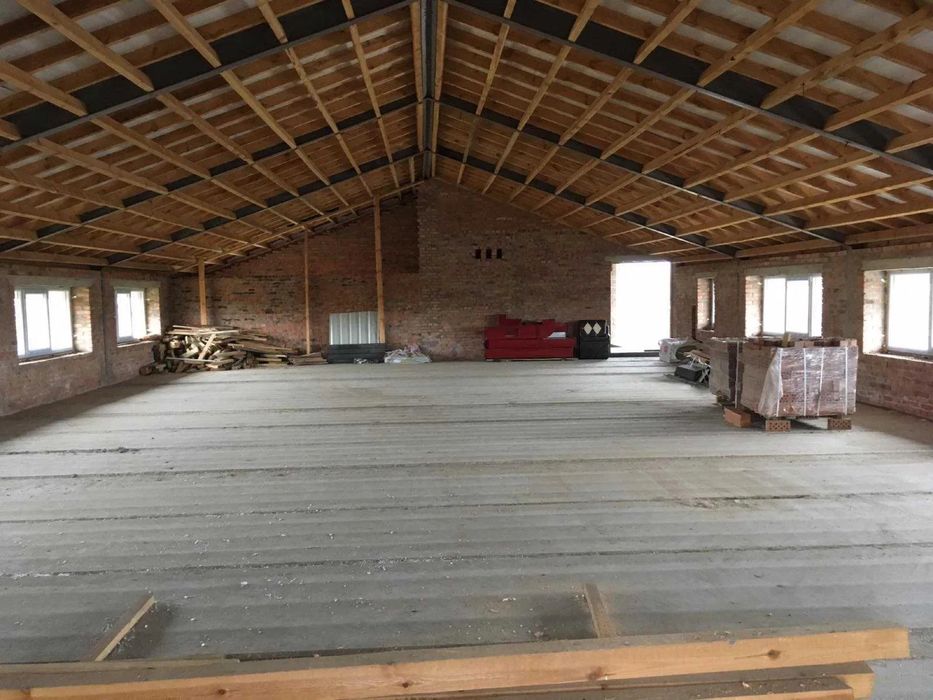 Здам 1 та 2 поверх приміщення по 250 кв. м.