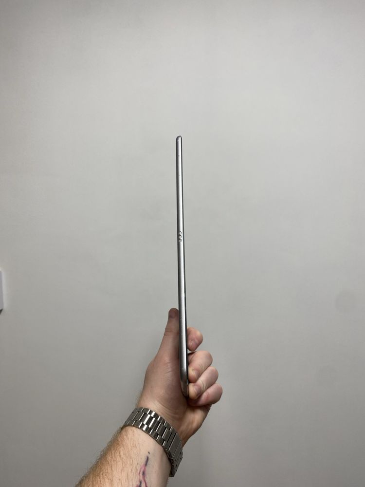 Apple Ipad pro 10.5 Apple pencil  в отличном состоянии