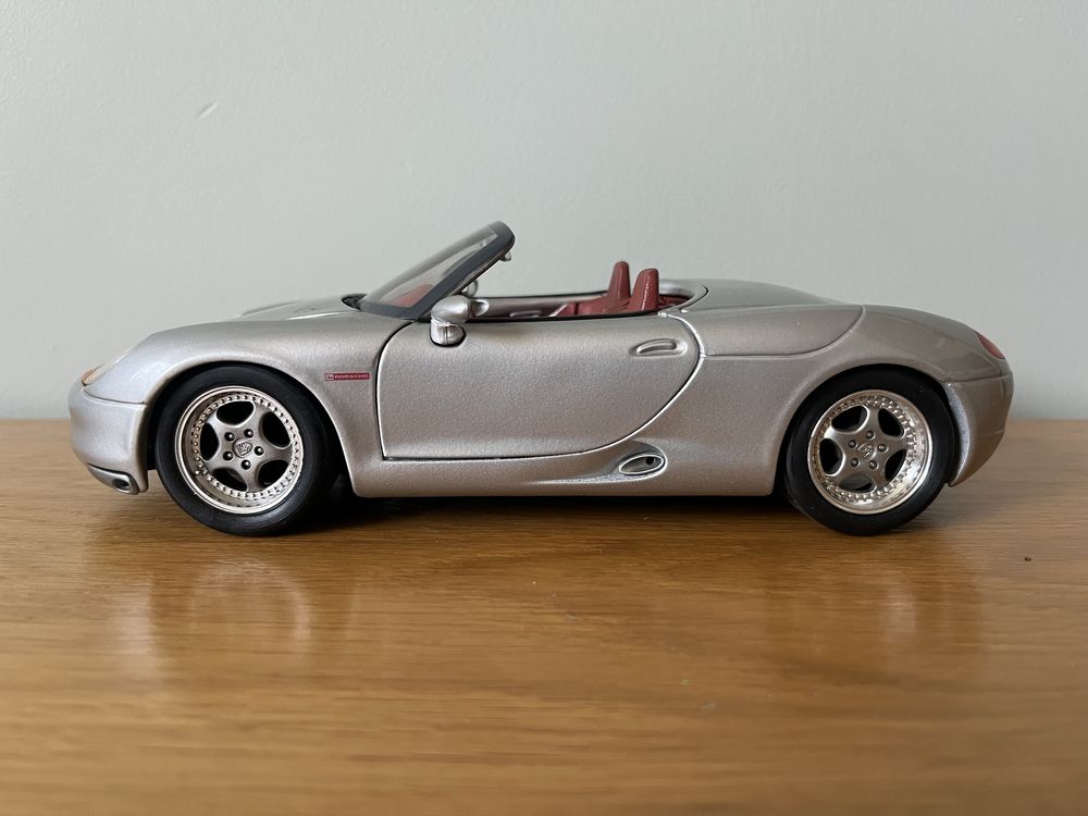 Sprzedam autko Maisto Porsche Boxster w skali 1:18