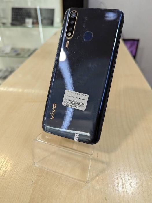 Телефон VIVO 4/128GB 2022