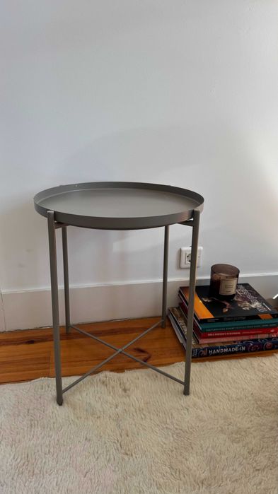Mesa com bandeja | Table with tray | 1 UN