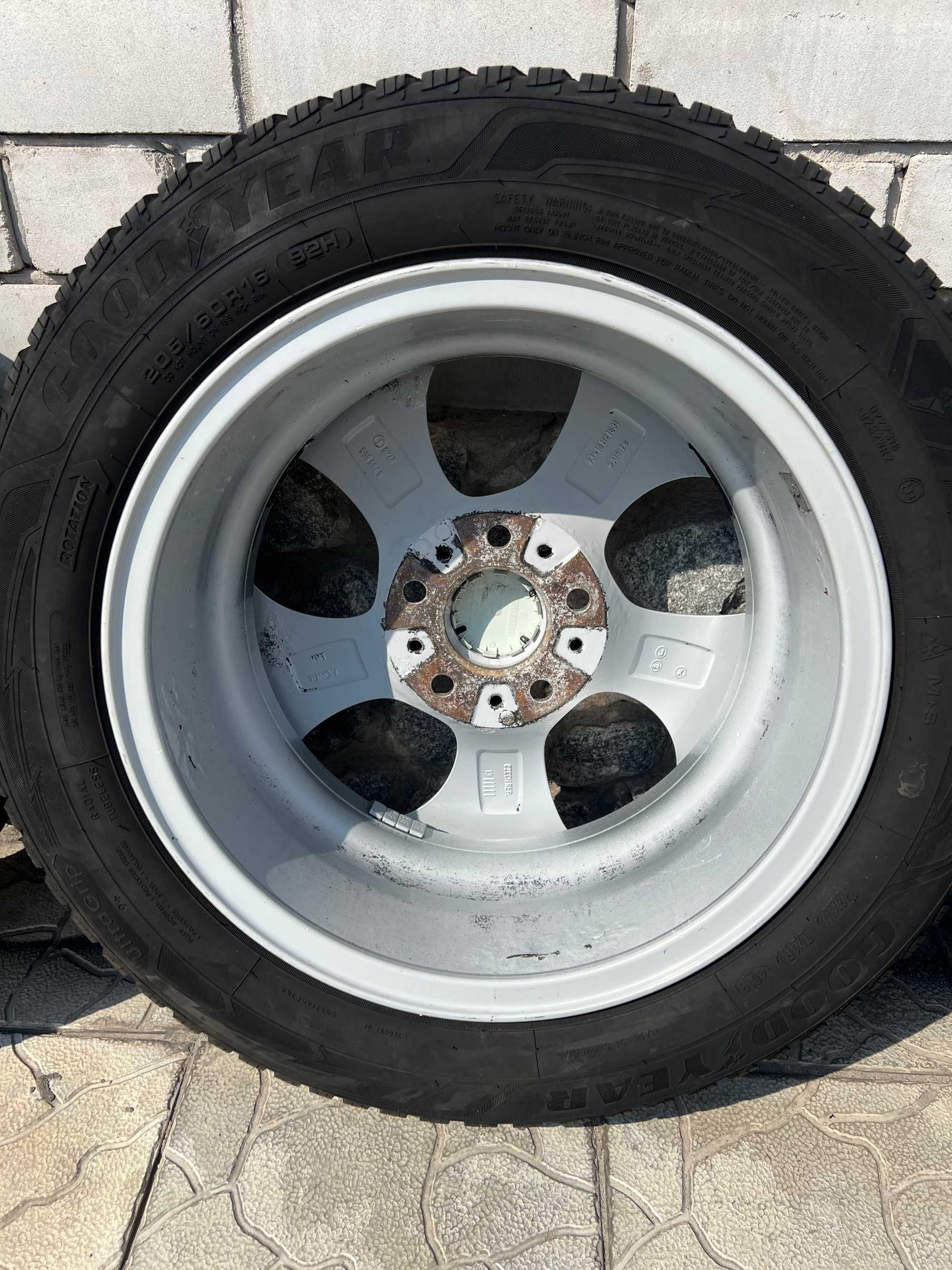 Легкосплавные диски с резиной BMW 5х120 R16 205/55