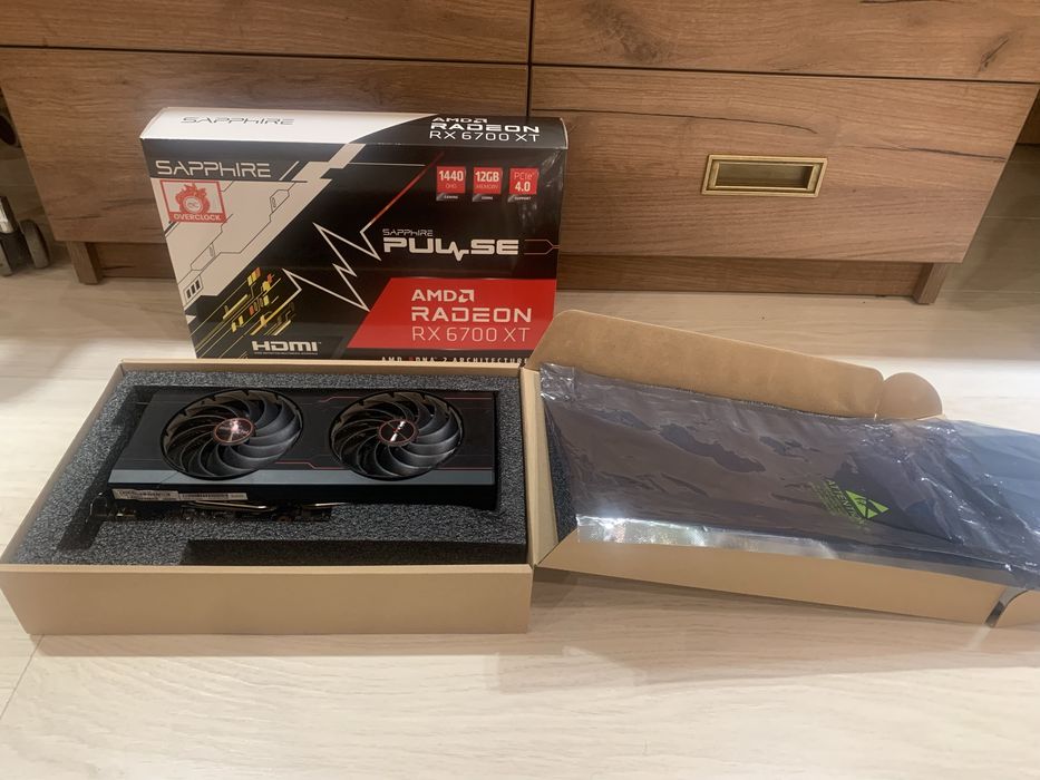 Sapphire AMD Radeon™ RX 6700 XT PULSE 12GB